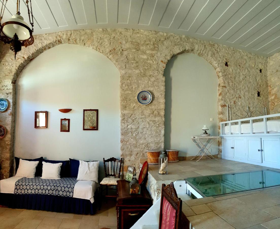 Traditional Seafront Apartment Symi Exterior foto